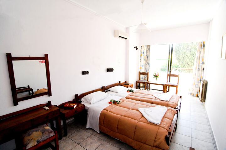 Room 7 of 40