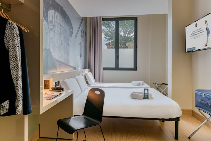 Room 10 of 54