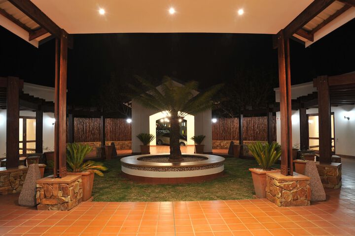 Hotel Exterior 106 of 118