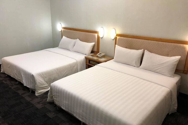 Room 14 of 49