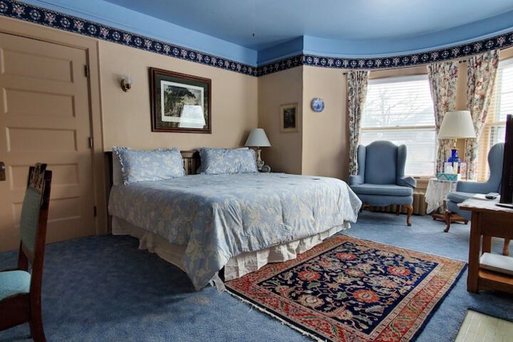 Room 10 of 80