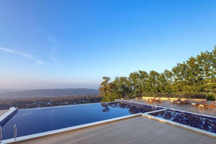 Pool 20 of 46