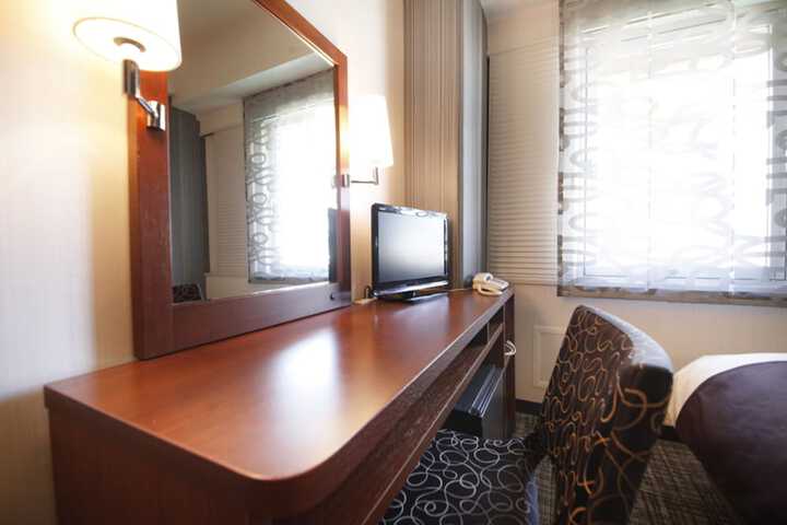 Room 12 of 31