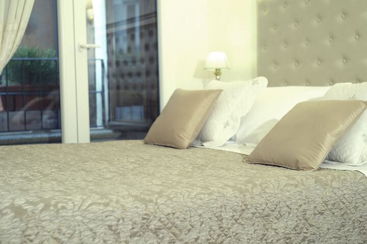 Room 8 of 25