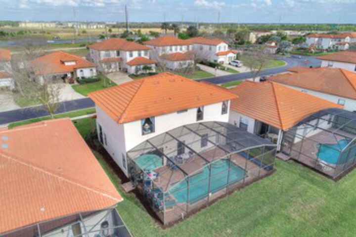 South Facing: Green Views & Gated Facilities