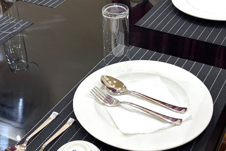 Dining 32 of 52