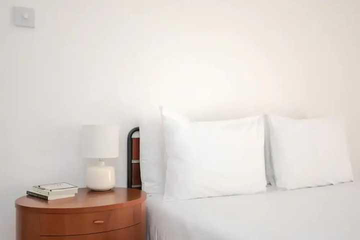 Room 4 of 20