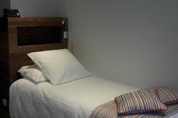 Room 6 of 51