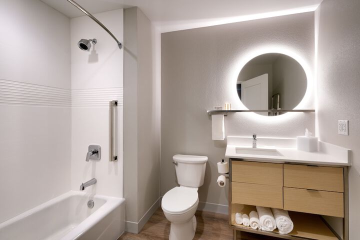 Room 16 of 30