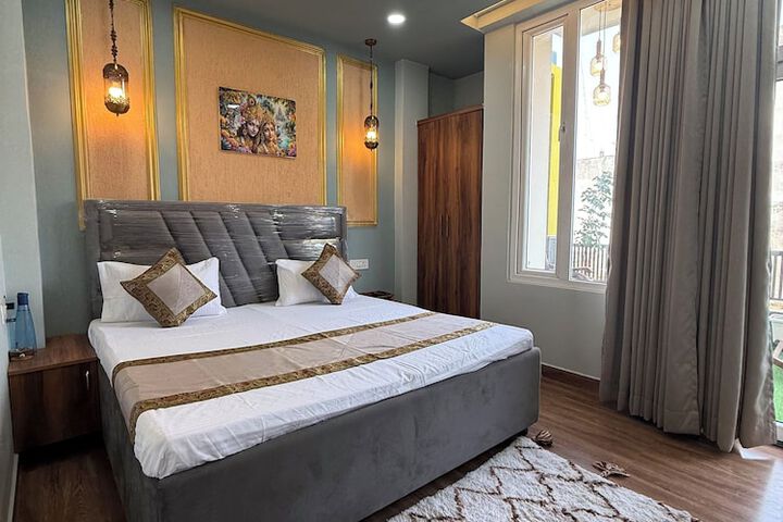 Room 28 of 89
