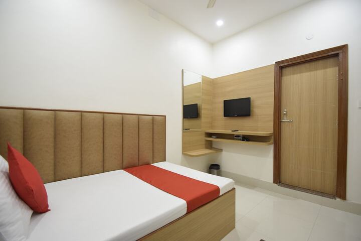Room 15 of 23