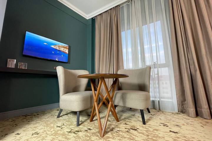Room 32 of 75
