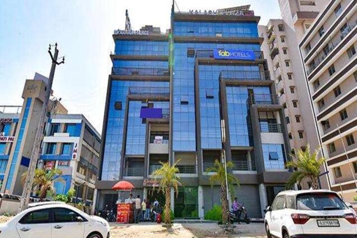 FabHotel Dev Palace
