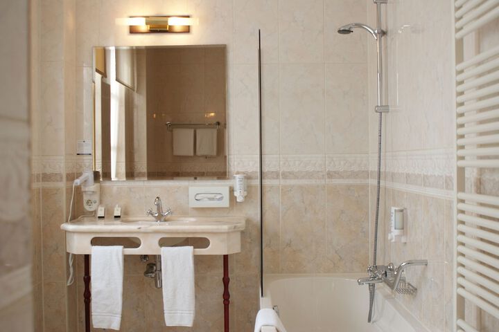 Clean Restrooms