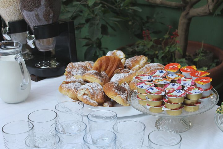 Breakfast/Coffee Service 75 of 83