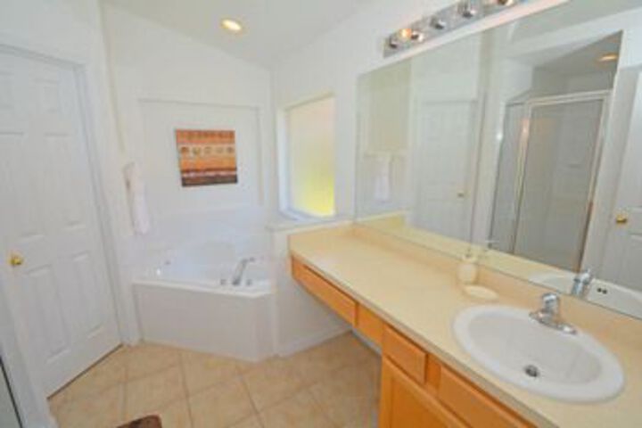 153Cord Orange Sky 4 Br Home by RedAwning