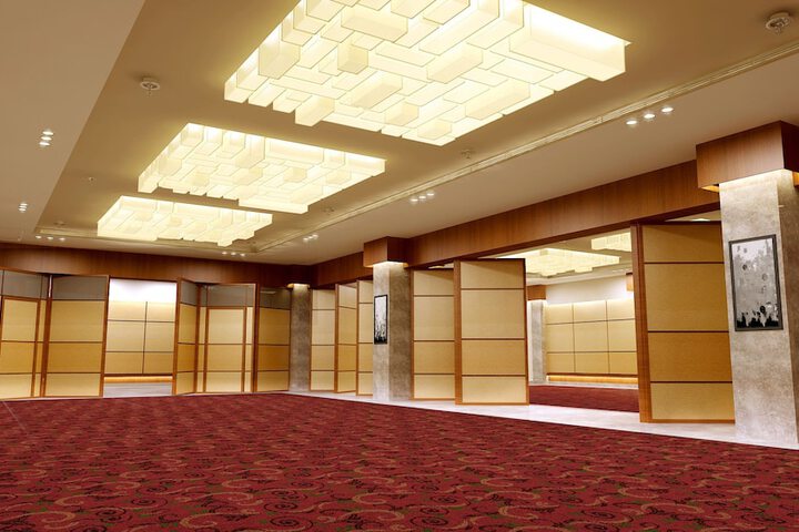 Ballroom/Hall 29 of 34