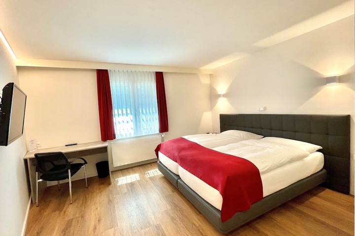 Room 2 of 14