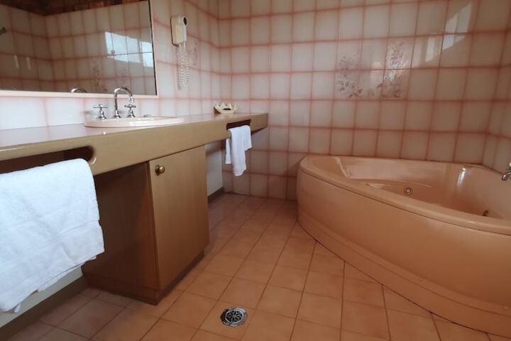 Room 25 of 31