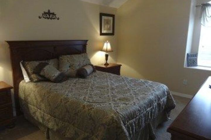 Room 28 of 77