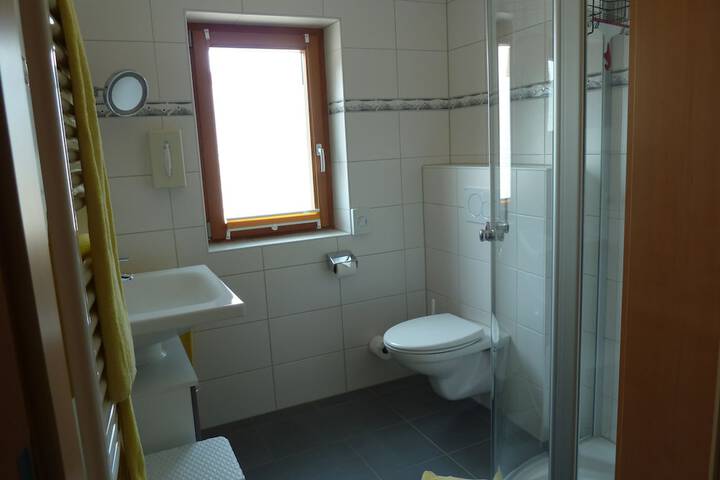 Room 65 of 106
