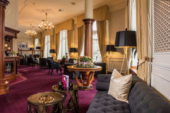 Hotel Lobby