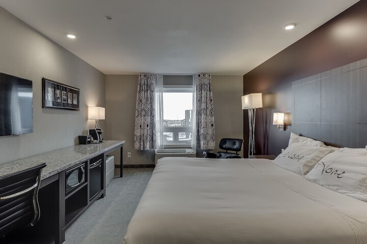 Room 28 of 80