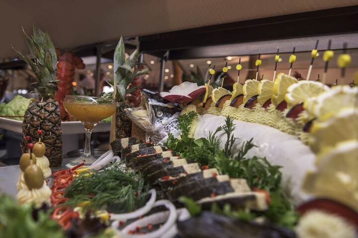 Dining 104 of 146