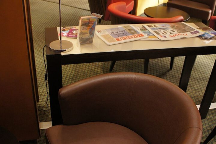 Lounge 13 of 23