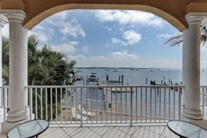 Terrace/Patio 9 of 48