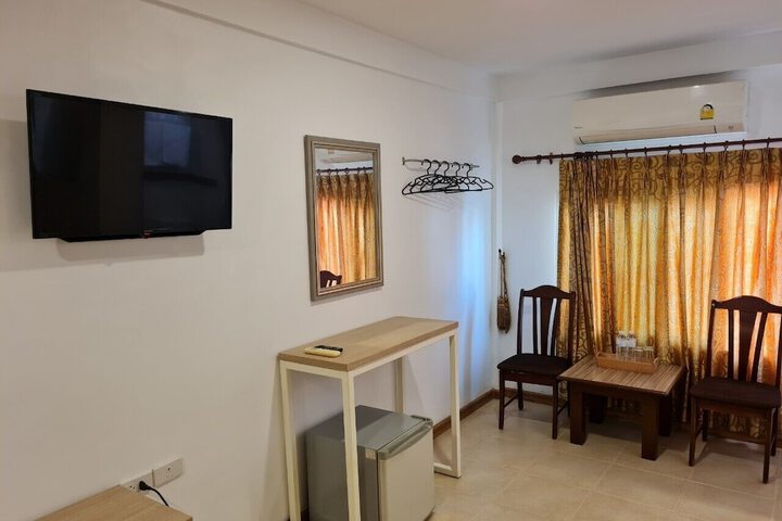 Room 7 of 39