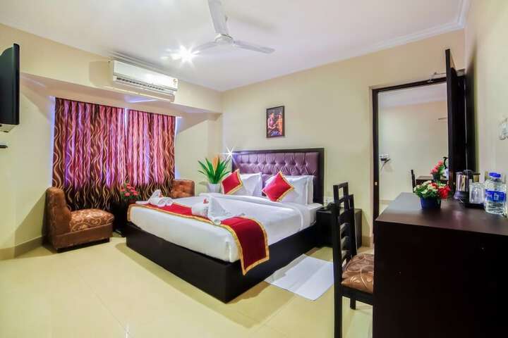 Room 8 of 15