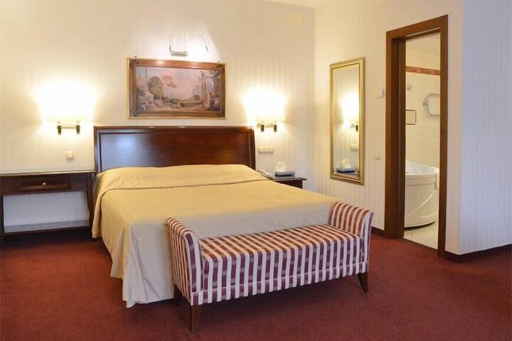 Room 17 of 63