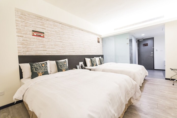 Room 31 of 61
