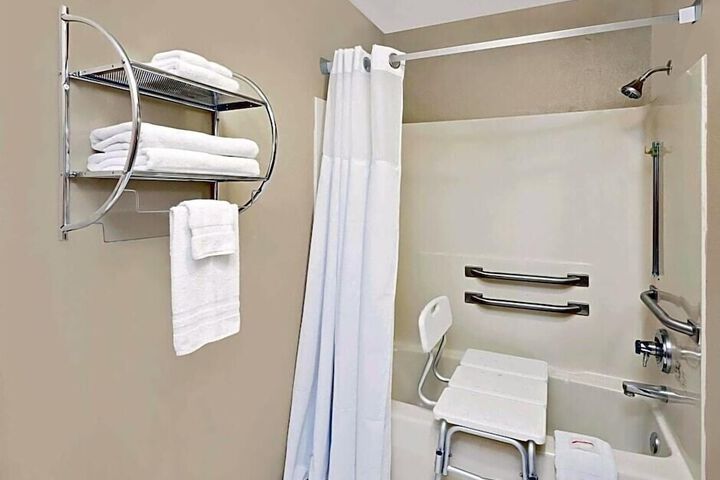 Room 8 of 13
