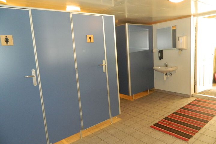 Room 15 of 38