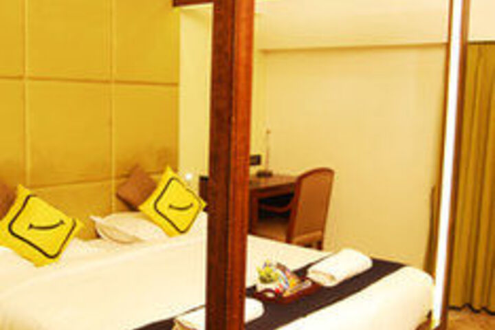 Room 3 of 6