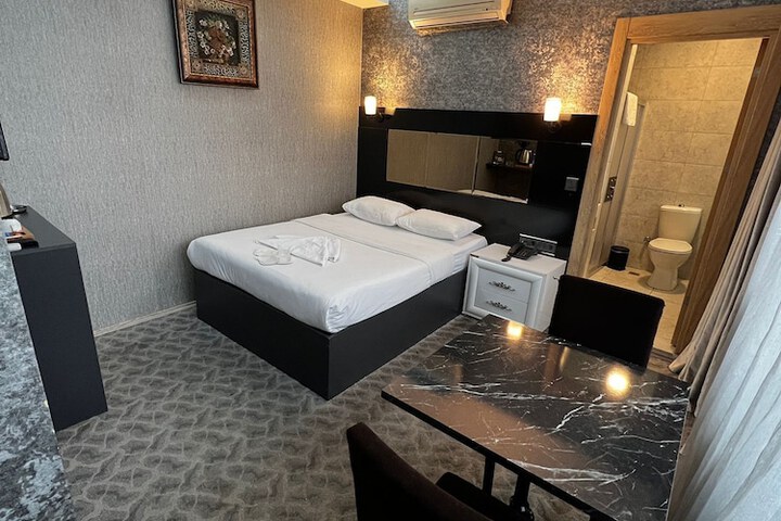 Room 29 of 36