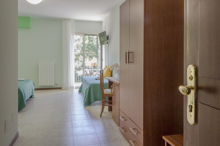 Room 7 of 43