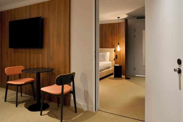 Room 64 of 137