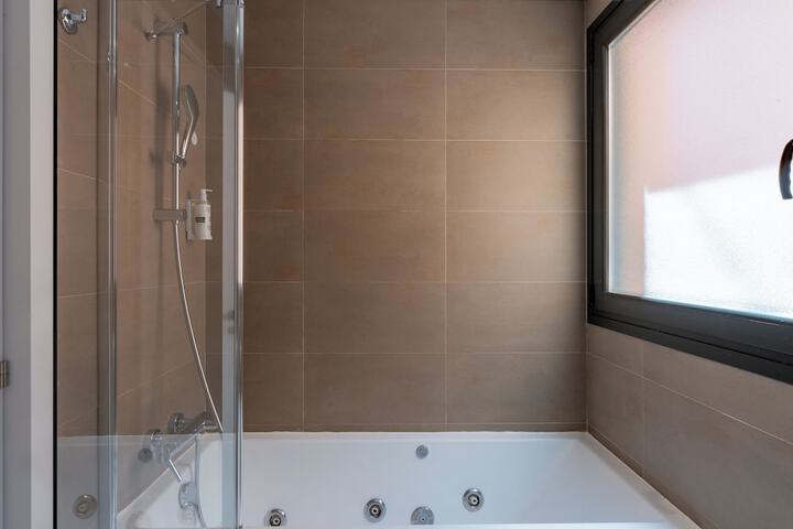 Room 53 of 62