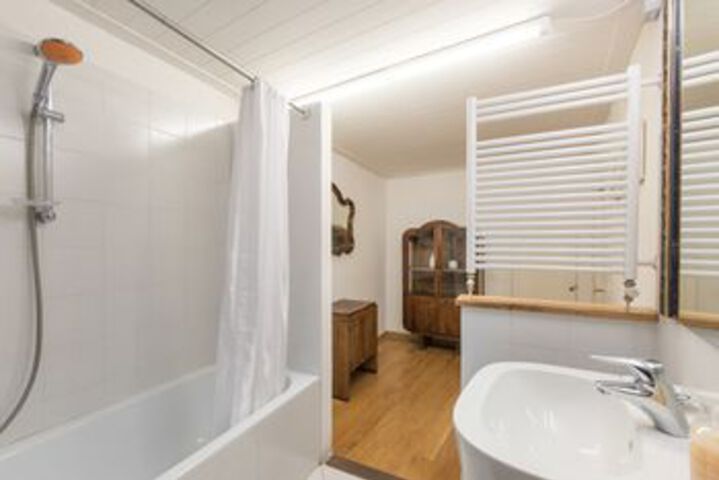 Room 4 of 21