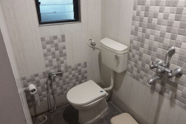 Room 21 of 53