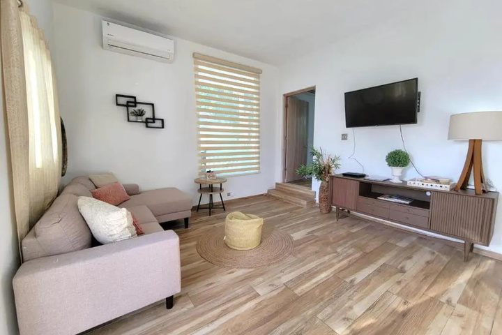Room 2 of 17