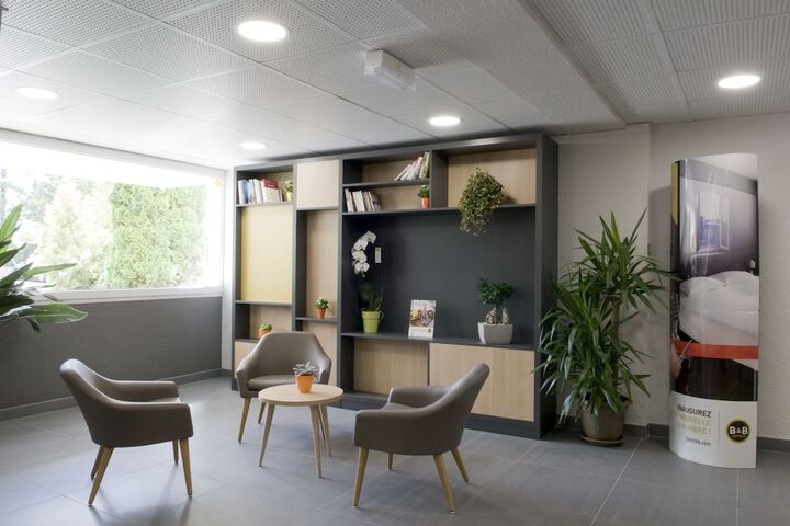 Guest Lobby