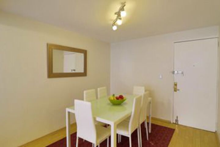 Room 4 of 16