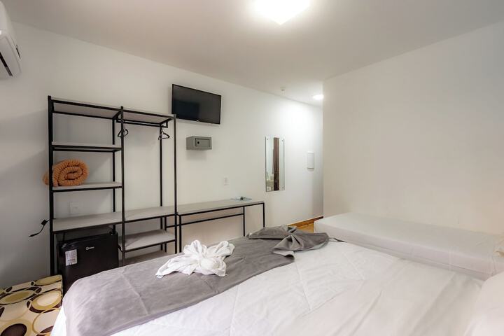 Room 13 of 104