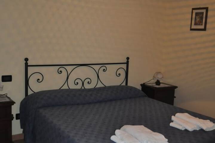 Room 12 of 50