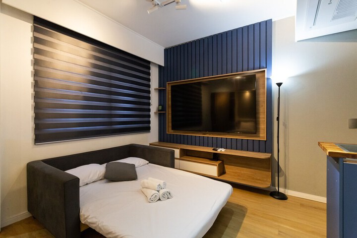 Room 14 of 28