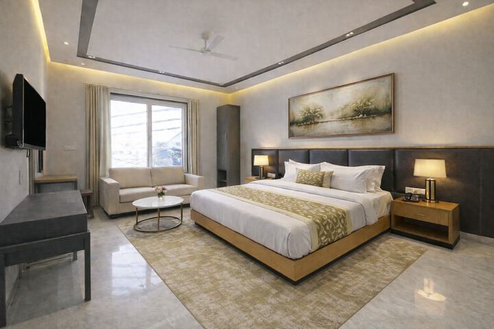 Room 21 of 43